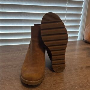 Target Women's Brown Ankle Boots Size 8.5